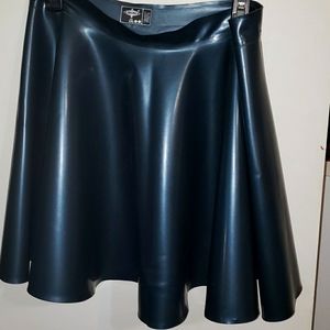 Libidex Avril skater latex skirt